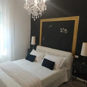 Aurora Flowers - Two And Free Parking Near Center And Train Station Apartment Modena