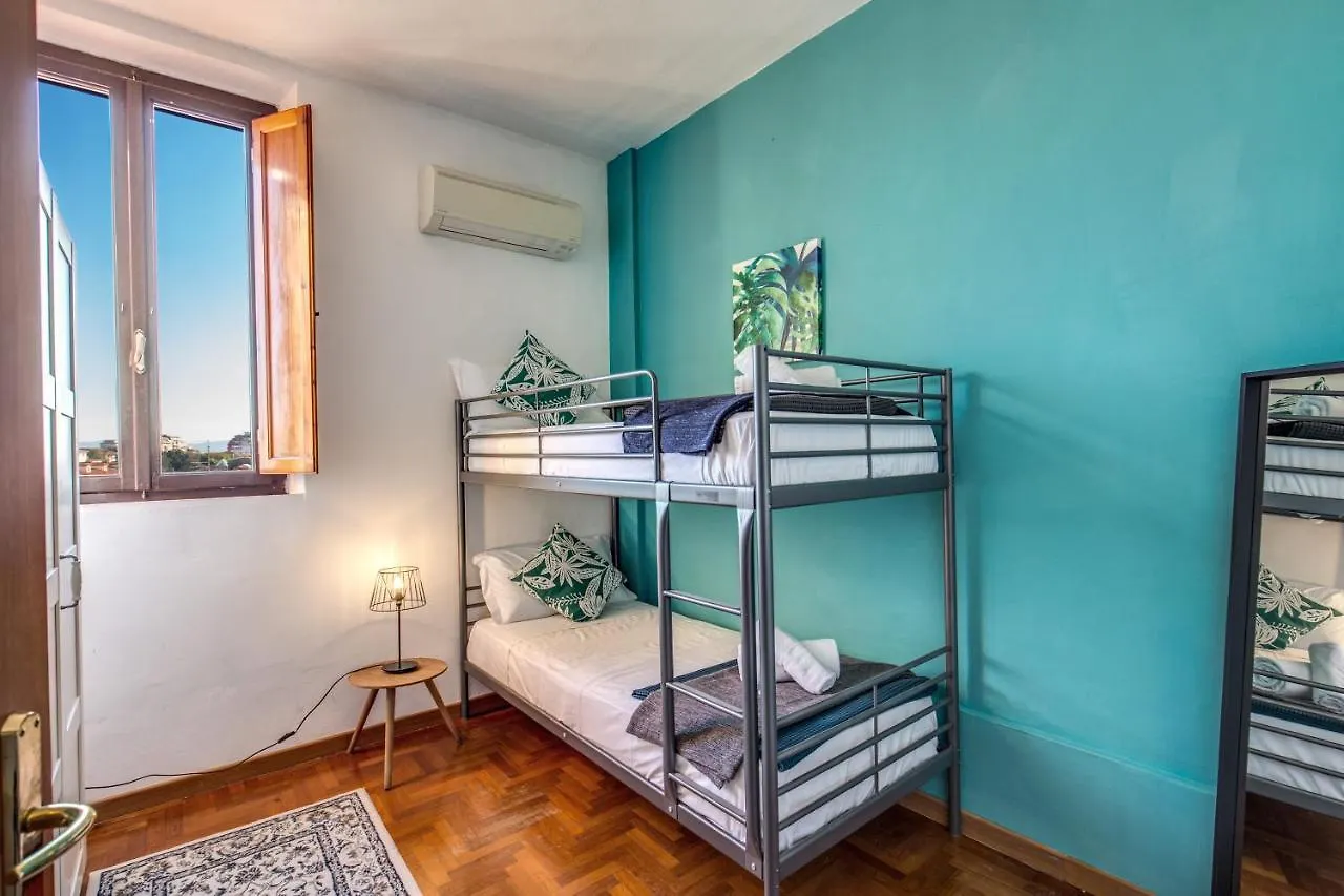 Apartment Aweshomeitaly - Lungarno Bellavista Penthouse Pisa
