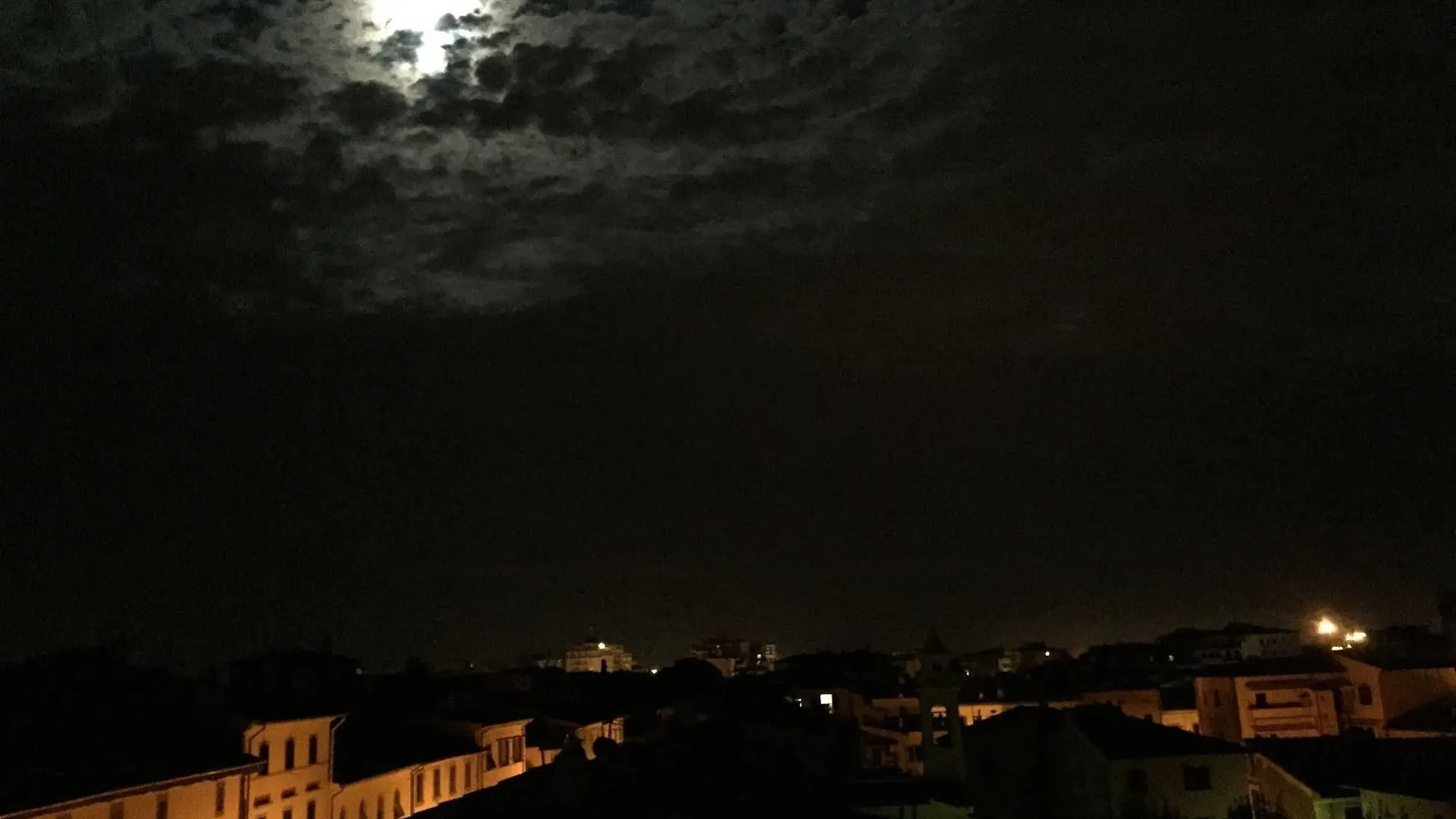 Aweshomeitaly - Lungarno Bellavista Penthouse Pisa 0*,