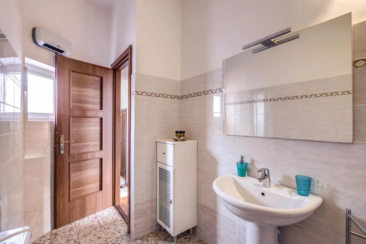 Aweshomeitaly - Lungarno Bellavista Penthouse Pisa