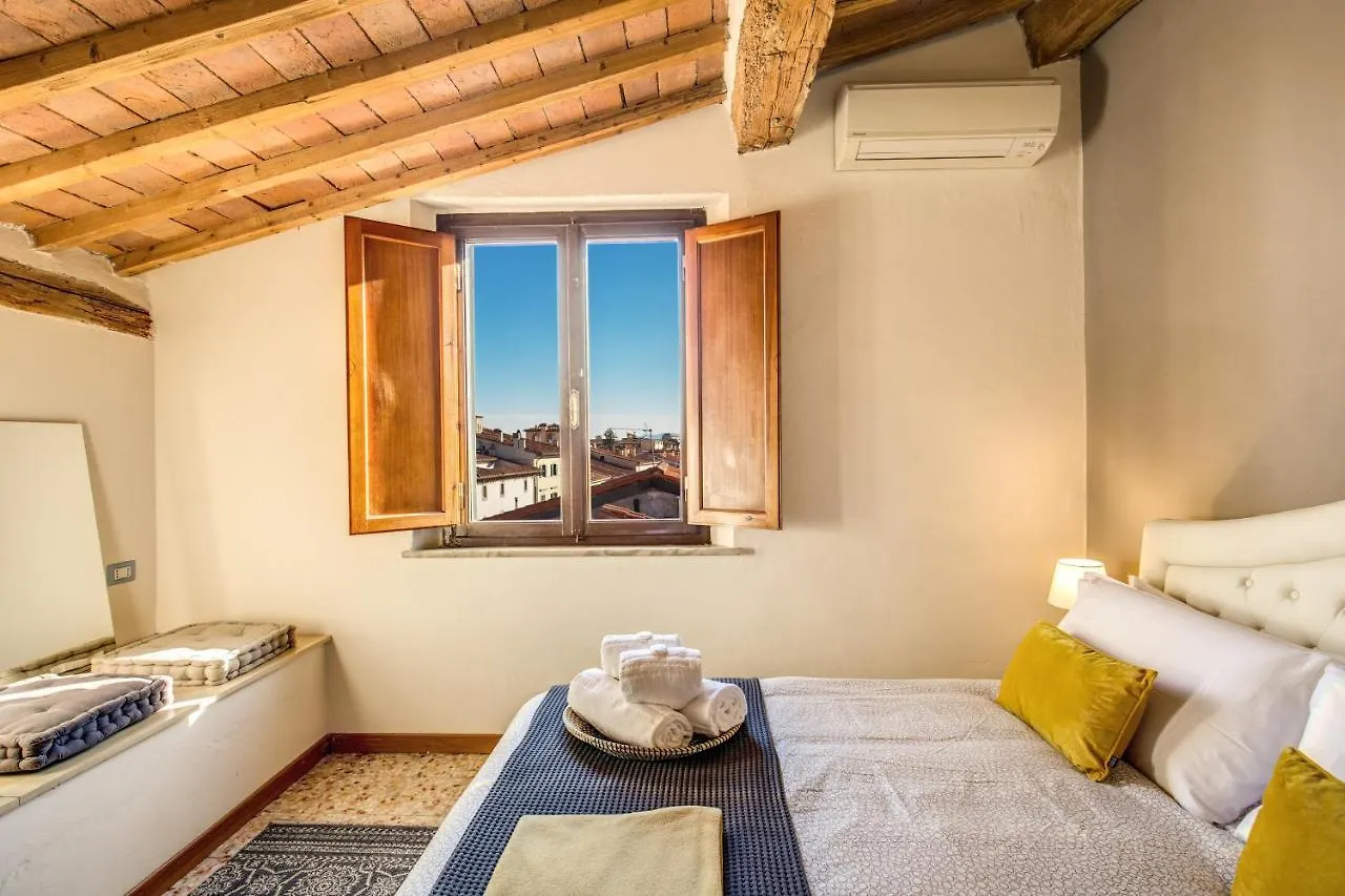 Aweshomeitaly - Lungarno Bellavista Penthouse Pisa 0*,