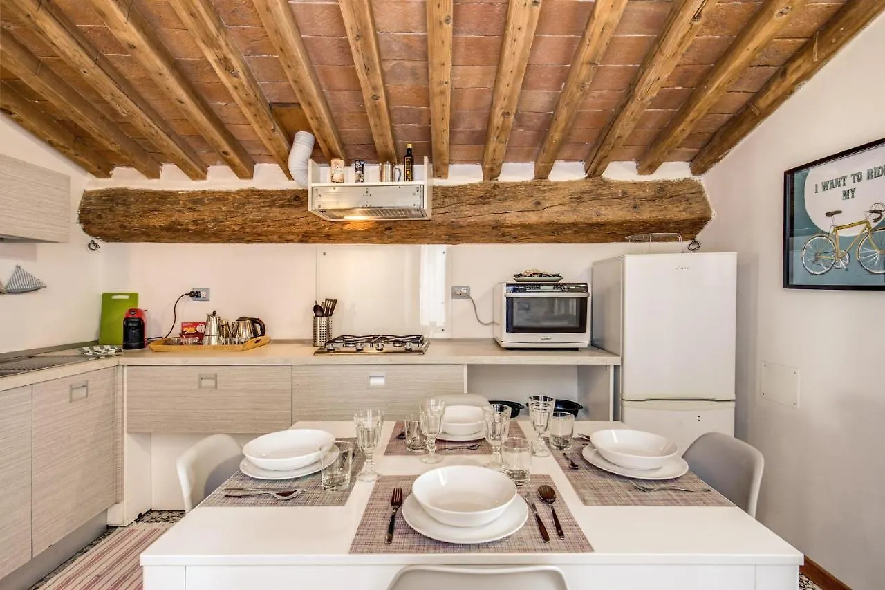 Apartment Aweshomeitaly - Lungarno Bellavista Penthouse Pisa